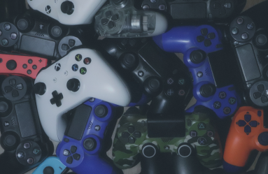 Xbox & Playstation Controllers